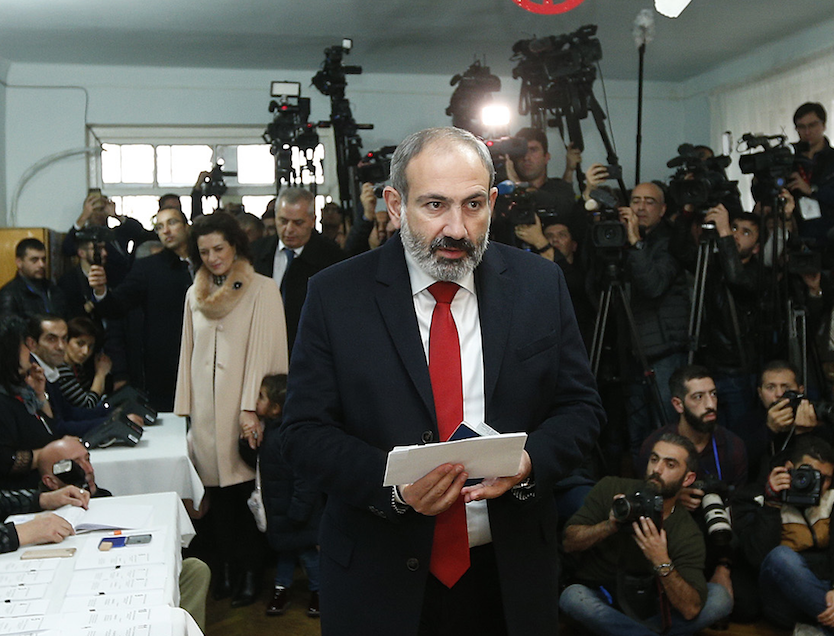 'Kadife Devrim'e sandıktan onay